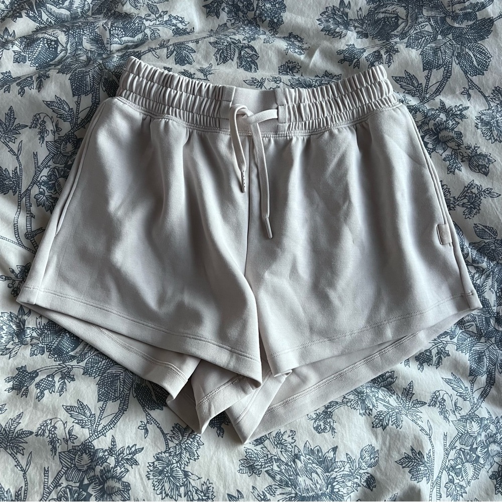 Gilly Hicks Cream Athletic Shorts